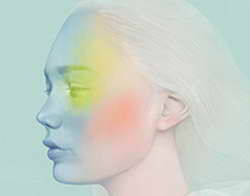 У иранских футболисток забрали паспорта по прибытии в Австралию, телефоны изымались или прослушивались. Их обязали предоставить данные о семьях, сидеть в ресторане отеля запретили